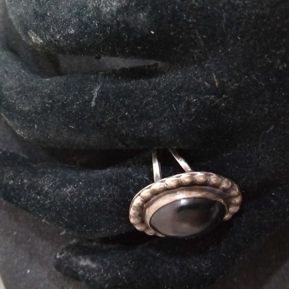 Native American Style Ring - Picture 2 of 4